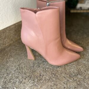 New Nine West Womens Torrie Leather Casual Ankle Boots 
9 1/2